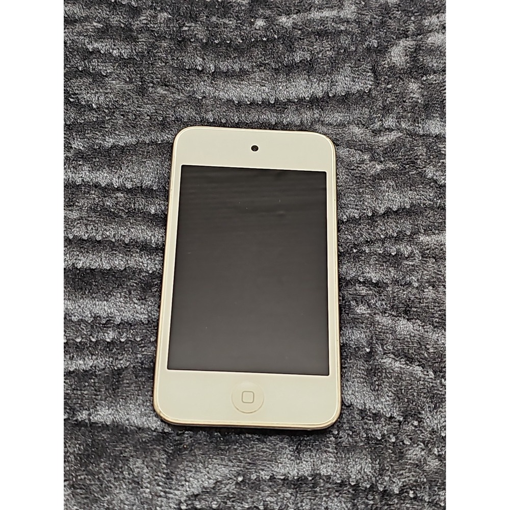 Apple iPod Touch 4th Gen WHITE & SILVER | Model A1367 | 8GB | RESET